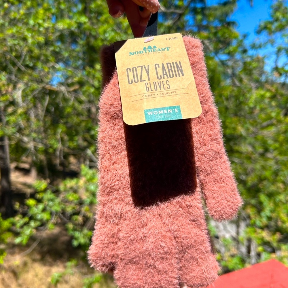 Cozy Cabin Women's Gloves - Pink